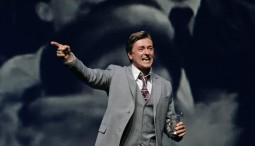 Сергей Безруков в спектакле « И жизнь, и театр, и кино...»