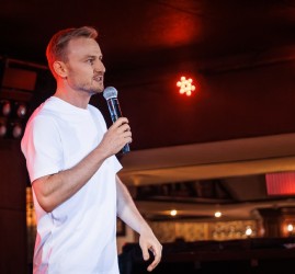 Концерт Жени Синякова 2026