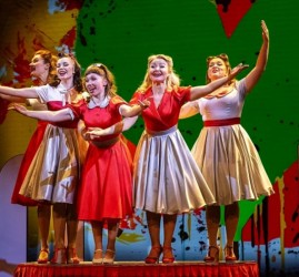 Спектакль «Девчата»