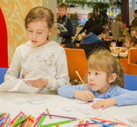 Дети играют в «Планете»: программа детского клуба на январь