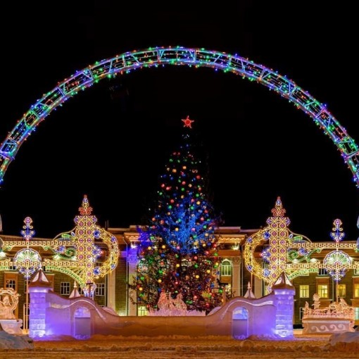 Елки и ледовые городки города 2020-2021