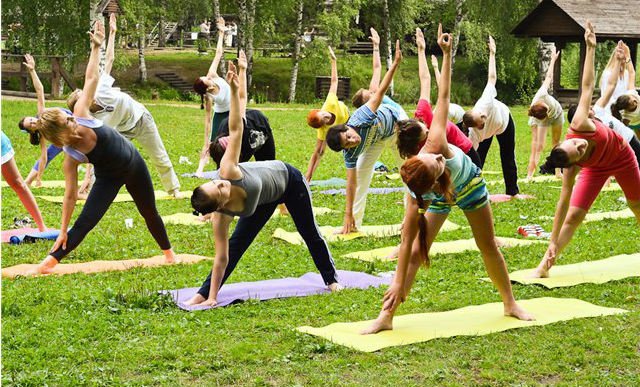 Открытые занятия по йоге в парке им. Лесоводов
